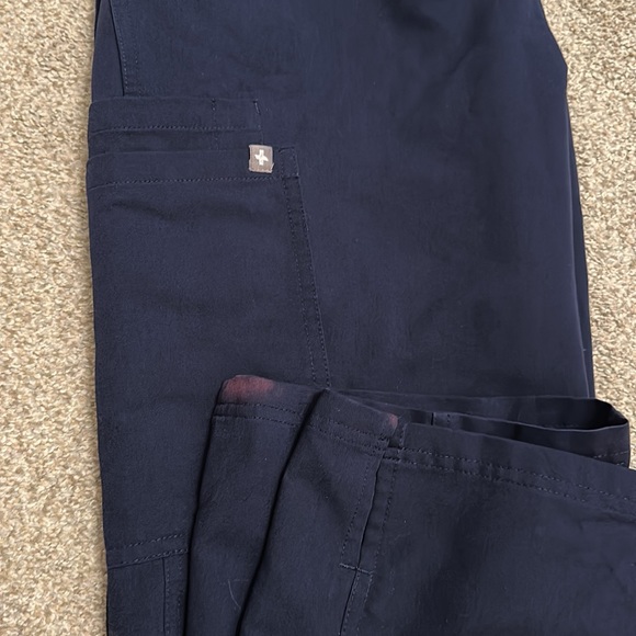 Figs Kade Navy scrub pant - Picture 2 of 3